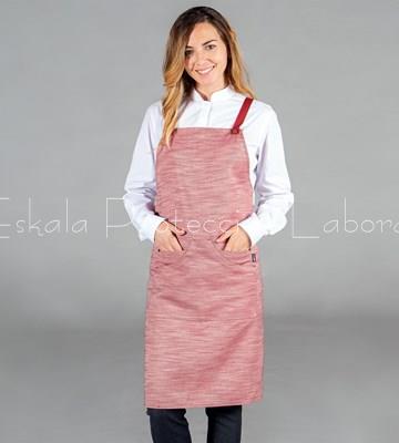 1587 DELANTAL CON PETO BURDEOS - Imagen 1